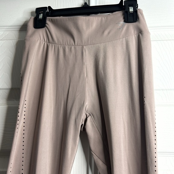 GymShark Creamish Long Leggings XS/S - Picture 2 of 7